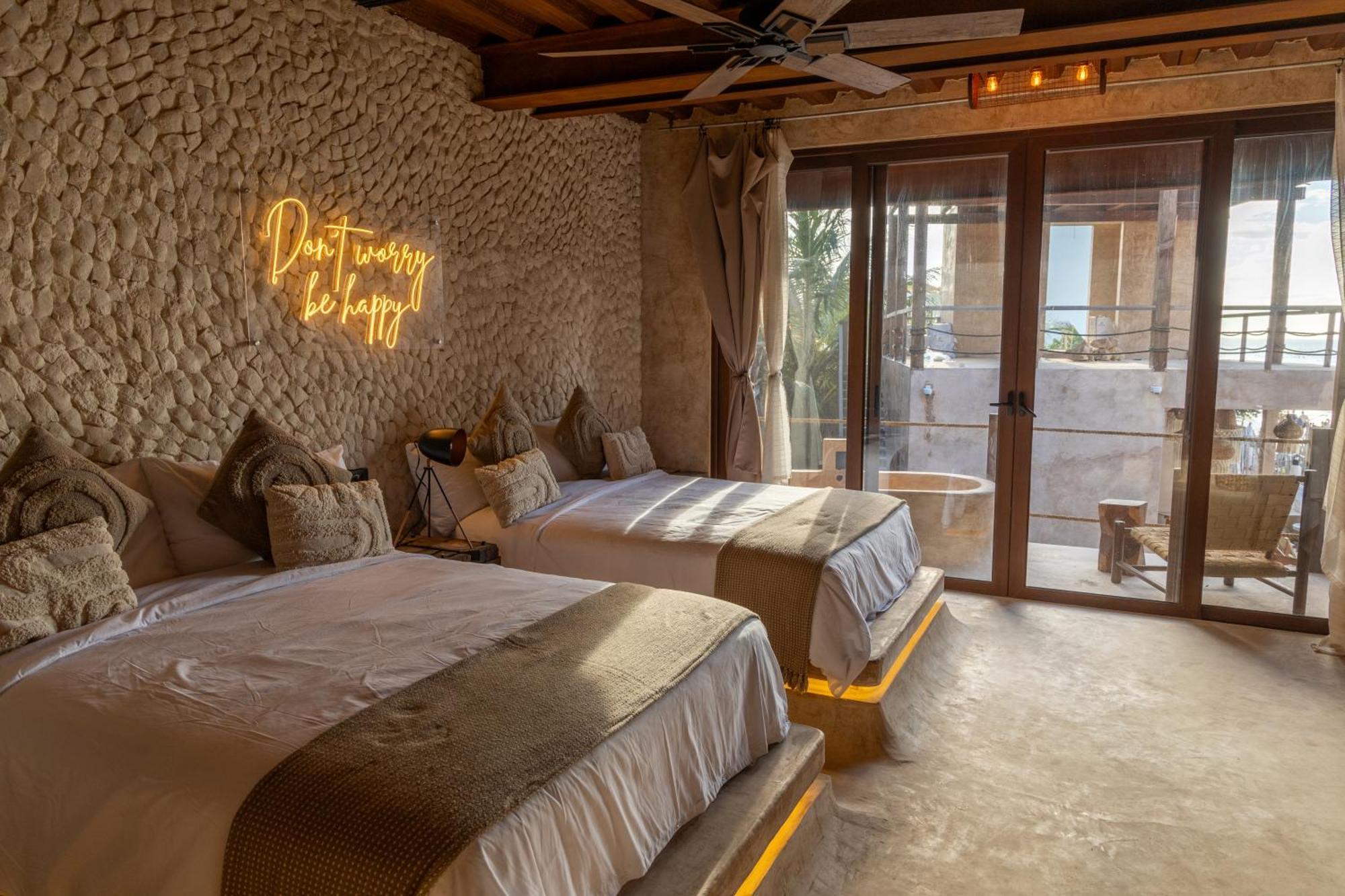 Awa Holbox Hotel Boutique - Beach Front Rum bild