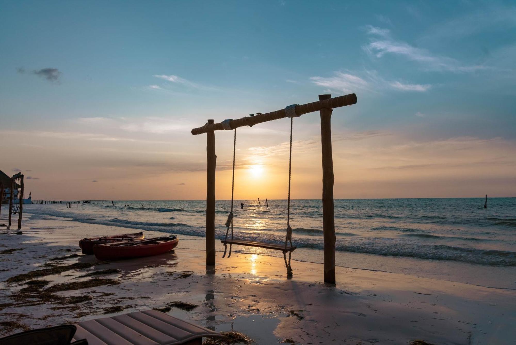 Awa Holbox Hotel Boutique - Beach Front Exteriör bild