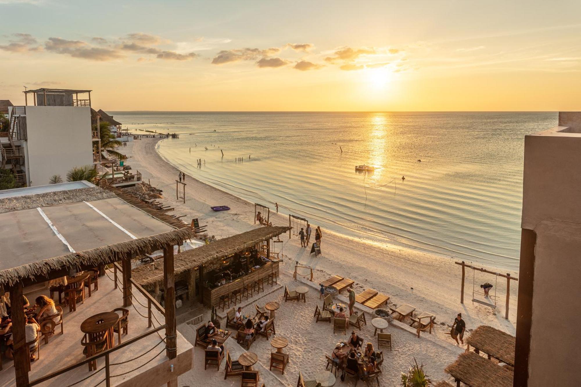 Awa Holbox Hotel Boutique - Beach Front Exteriör bild